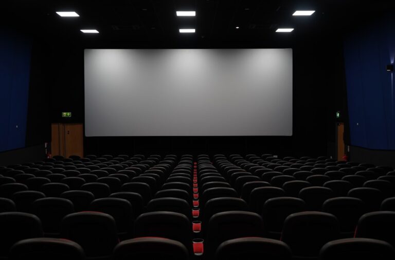 Immersive Movie Experience with Cinebox